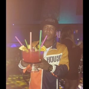 Meet your Posher, Markieth